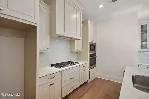 Kitchen - 416 Aurora Cir, Canton, MS 39046 photo 2 of 2