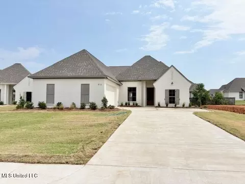 416 Aurora Cir, Canton, MS 39046