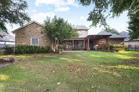 Exterior - 810 Cedar Trace Cv, Hernando, MS 38632 photo 6 of 11