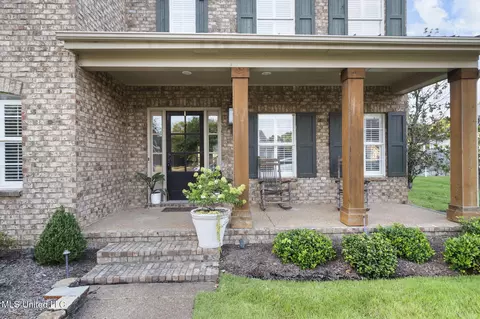Exterior - 810 Cedar Trace Cv, Hernando, MS 38632 photo 5 of 11