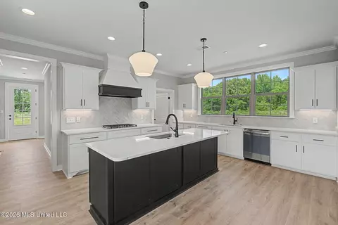 Kitchen - 4644 Taylor Trl, Hernando, MS 38632 photo 1 of 3