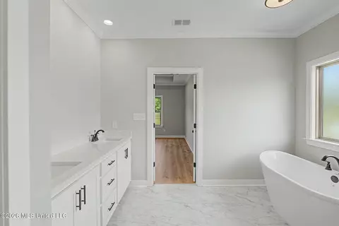Entry Way - 4644 Taylor Trl, Hernando, MS 38632 photo 2 of 3