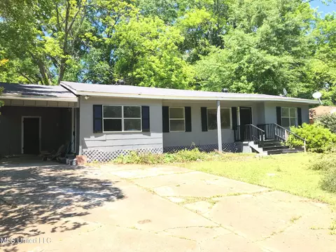 1861 Shamrock Dr, Jackson, MS 39204