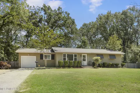 118 Ashcot Cir, Jackson, MS 39211