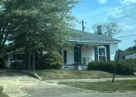 211 E Main St, New Albany, MS 38652