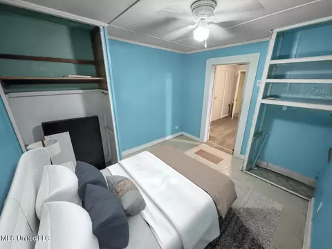 Bedroom - 944 Liberty Rd, Natchez, MS 39120 photo 1 of 6
