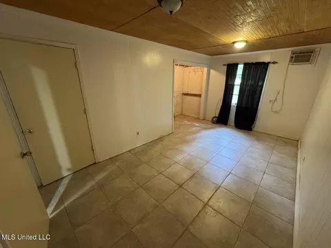 Bedroom - 944 Liberty Rd, Natchez, MS 39120 photo 6 of 6