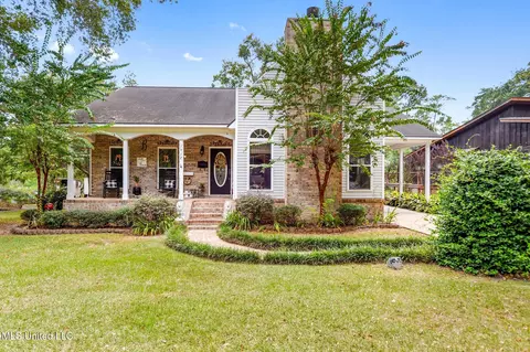 1912 Parsley Ave, Pascagoula, MS 39567