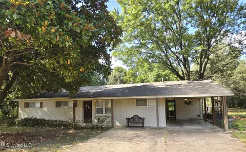 4730 Sherry Dr, Horn Lake, MS 38637
