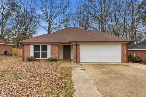 333 Sundance Cir, Richland, MS 39218