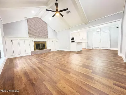 Living - 410 Heritage Pl, Jackson, MS 39212 photo 1 of 2