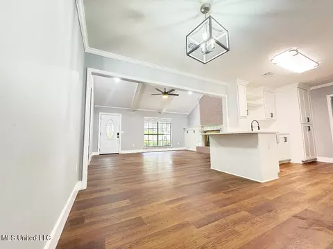 Living - 410 Heritage Pl, Jackson, MS 39212 photo 2 of 2