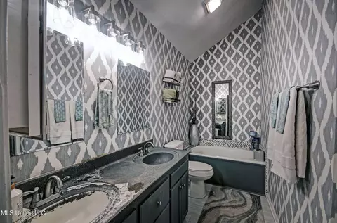 Bath - 103 Sweet Bay, Flowood, MS 39232 photo 1 of 2