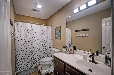 Bath - 103 Sweet Bay, Flowood, MS 39232 photo 2 of 2