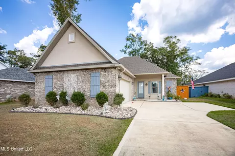 14054 Plantation Oaks Dr, Gulfport, MS 39503