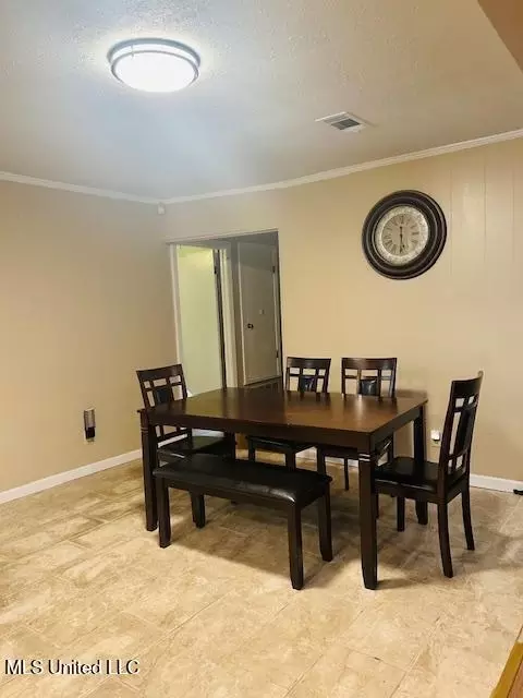 Dining - 3122 Shirley Dr, Jackson, MS 39212 photo 1 of 1