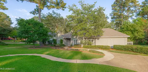909 Monterey Dr, Madison, MS 39110