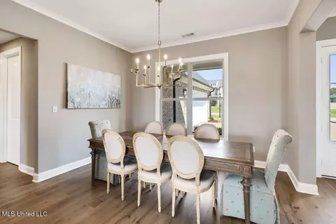Dining - 2115 Livingston Way, Hernando, MS 38632 photo 2 of 2