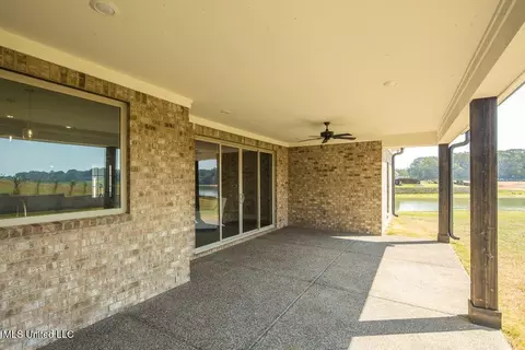 Exterior - 2115 Livingston Way, Hernando, MS 38632 photo 4 of 7