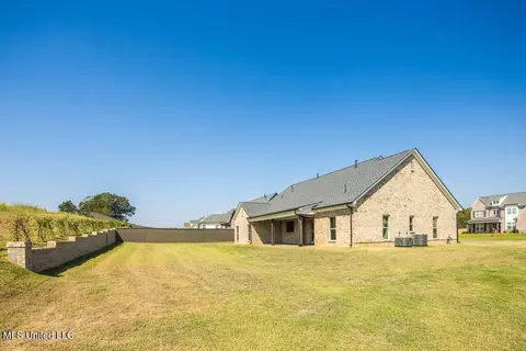 Exterior - 2115 Livingston Way, Hernando, MS 38632 photo 6 of 7