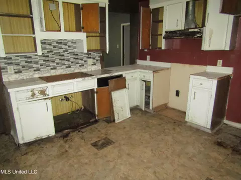 111 Glenstone Cir, Jackson, MS 39212 photo 9
