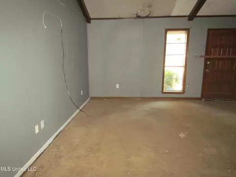 111 Glenstone Cir, Jackson, MS 39212 photo 4