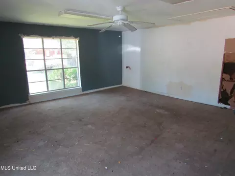 111 Glenstone Cir, Jackson, MS 39212 photo 3