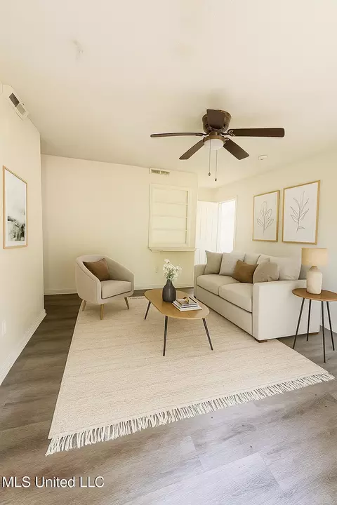 Living - 2759 Brookwood Dr, Jackson, MS 39212 photo 1 of 2