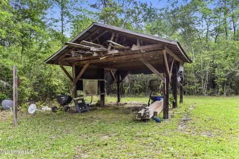 Exterior - 377 Deep Creek Rd # A, Wiggins, MS 39577 photo 6 of 6