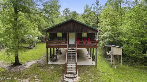1050 Deep Creek Rd, Wiggins, MS 39577