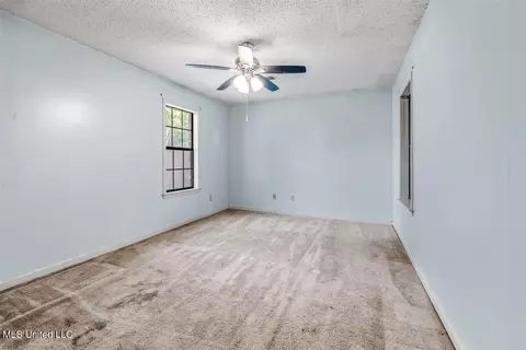 Bedroom - 8620 E Cedar Lake Dr, Walls, MS 38680 photo 5 of 5