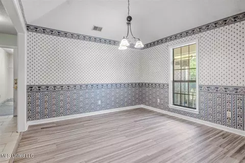 Dining - 8620 E Cedar Lake Dr, Walls, MS 38680 photo 1 of 2