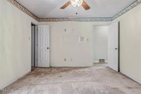 Bedroom - 8620 E Cedar Lake Dr, Walls, MS 38680 photo 2 of 5