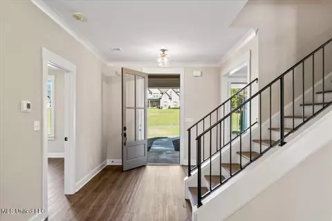 Entry Way - 14691 Hidden Loop, Byhalia, MS 38611 photo 2 of 8
