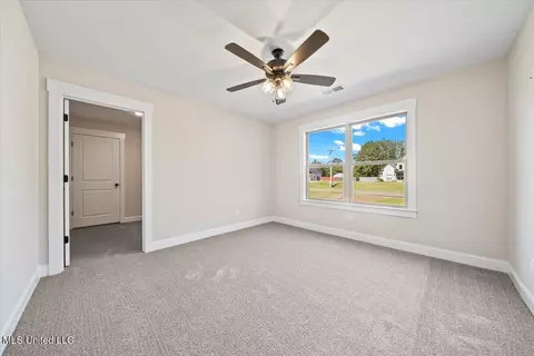 Bedroom - 14691 Hidden Loop, Byhalia, MS 38611 photo 2 of 3