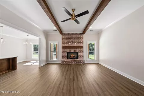 Living - 14691 Hidden Loop, Byhalia, MS 38611 photo 1 of 4