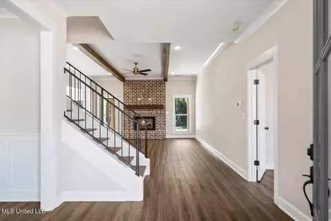 Entry Way - 14691 Hidden Loop, Byhalia, MS 38611 photo 1 of 8
