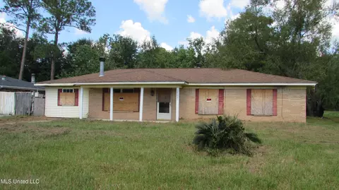 2537 W David Dr, Gulfport, MS 39503