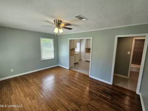 Living - 2445 Highway 16, Carthage, MS 39051 photo 1 of 2