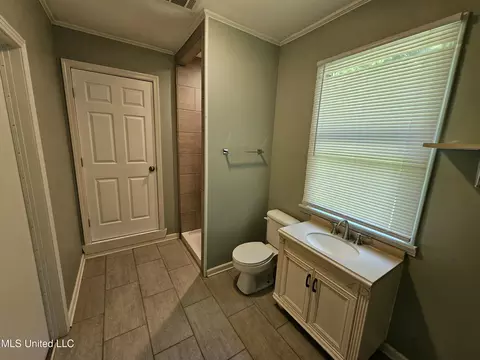 Bath - 2445 Highway 16, Carthage, MS 39051 photo 2 of 3