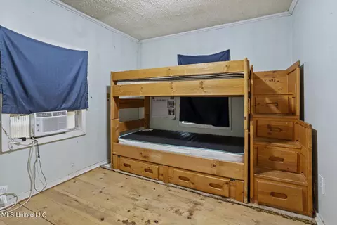 Bedroom - 3820 Farr Rd, Edwards, MS 39066 photo 2 of 2