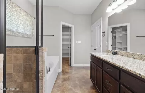 Entry Way - 9389 Thornridge Dr, Hernando, MS 38632 photo 5 of 10