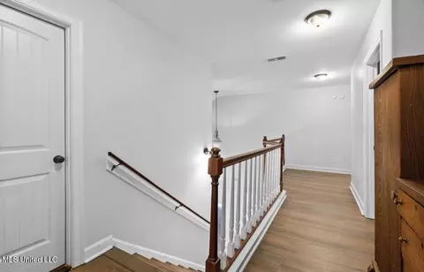 Entry Way - 9389 Thornridge Dr, Hernando, MS 38632 photo 7 of 10