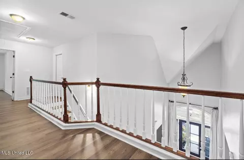 Entry Way - 9389 Thornridge Dr, Hernando, MS 38632 photo 10 of 10