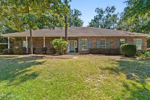 84132 Bayou Dr, Diamondhead, MS 39525