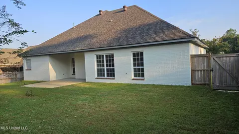 Exterior - 126 Turtle Ridge Dr, Brandon, MS 39047 photo 8 of 16