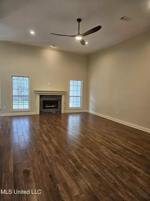 Living - 126 Turtle Ridge Dr, Brandon, MS 39047 photo 1 of 4