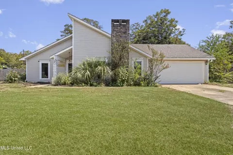 1808 Geerkin St, Pascagoula, MS 39581