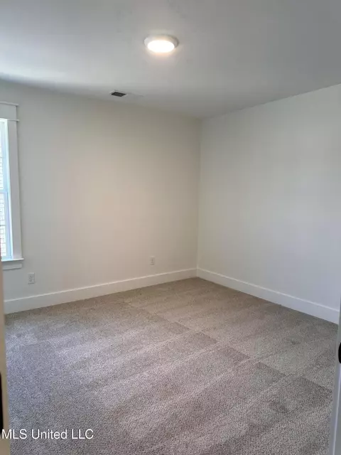 Bedroom - 3617 Kreunen St, Nesbit, MS 38651 photo 2 of 3