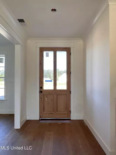 Entry Way - 3617 Kreunen St, Nesbit, MS 38651 photo 1 of 3